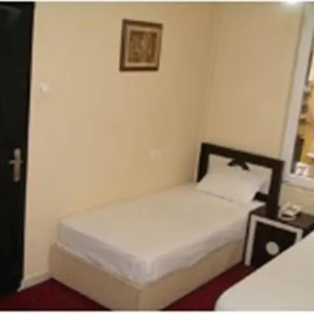 Royal Guest house *